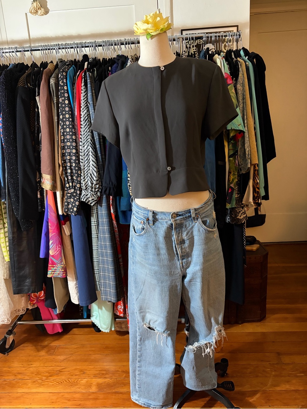 VTG Jones New York Charcoal Minimalist Short Sleeve Blouse Gray 12 - Picture 5 of 5